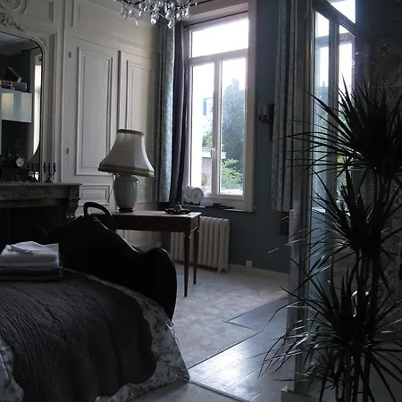 La Bourgogne En Bed and Breakfast Λιλ