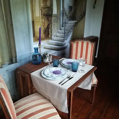 La Bourgogne En Bed and Breakfast Λιλ